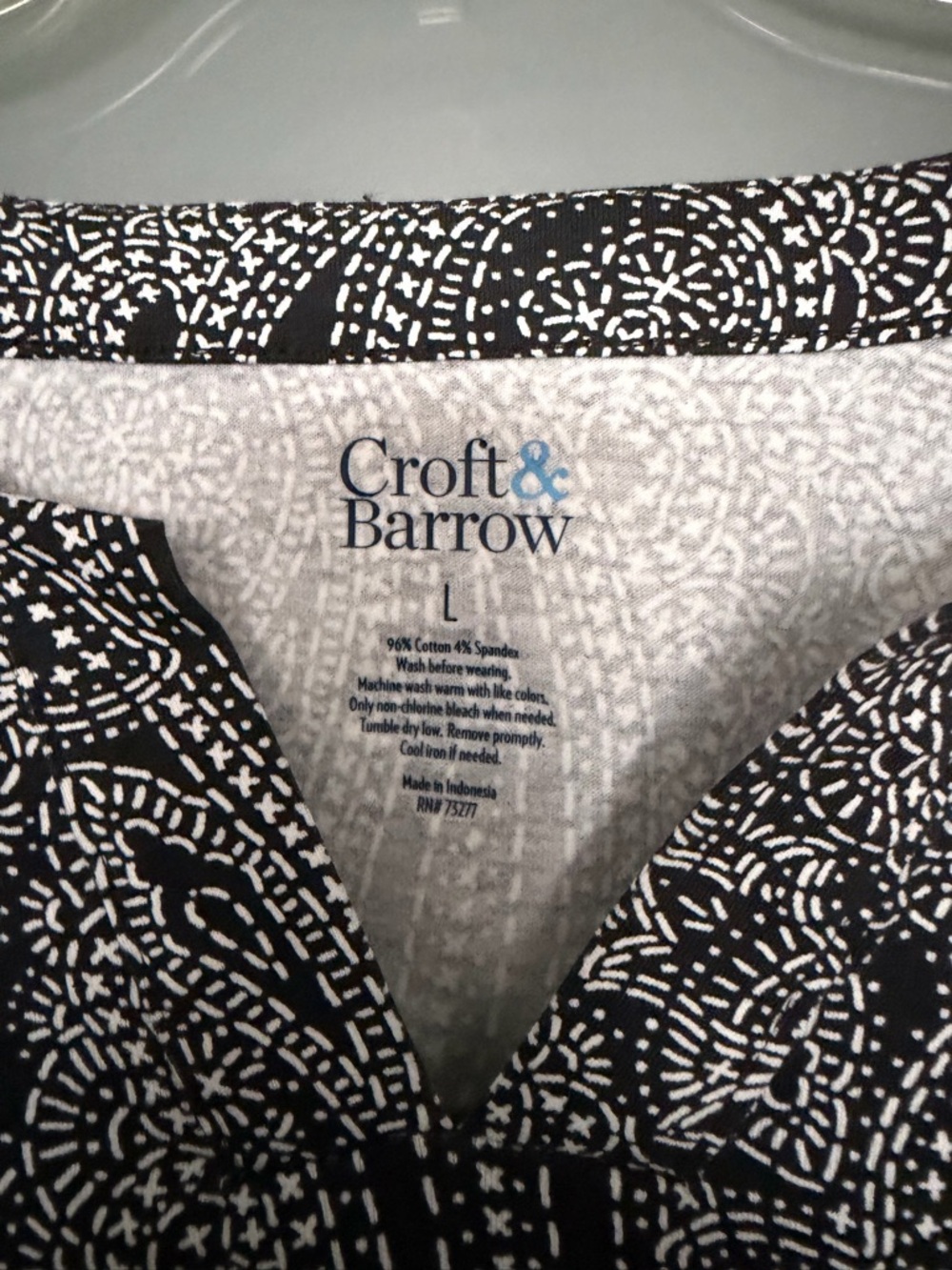 croft & barrow Black & White Paisley Long-Sleeve Tunic top or bathing suit cover - Picture 2 of 4